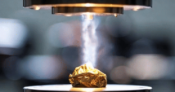 "Nghiền nát" vàng dưới áp suất gấp 10 triệu lần Trái Đất, nhà khoa học kinh ngạc với "thứ chưa từng thấy"