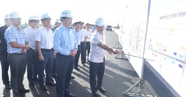 Phó Thủ tướng Mai Văn Chính kiểm tra thực địa dự án đường Vành đai 3 TPHCM