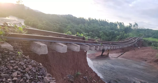 Đứt gãy giao thông sau lũ: Lập phương án khẩn cấp, đề xuất thi công theo lệnh đặc biệt