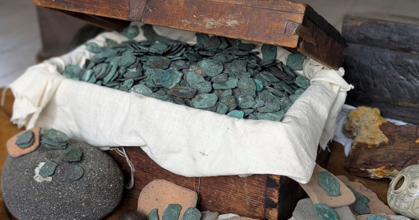 Phát hiện 3 tấn vàng, 15 tấn bạc có giá trị gần 10.000 tỷ đồng trên một nhóm xác 12 con thuyền đắm