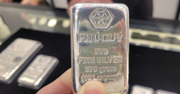 Giá bạc "nóng" trở lại, chuyên gia dự báo có thể chạm mốc 100 USD/ounce