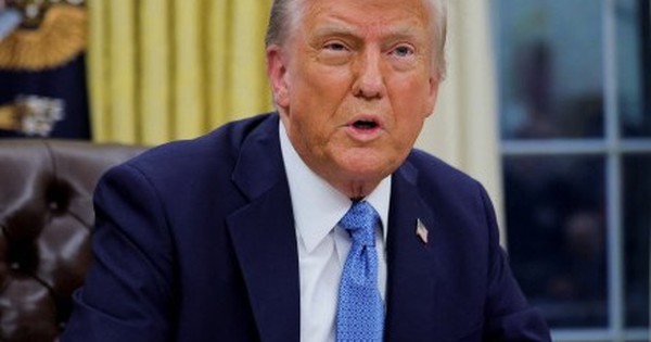 Ông Trump tuyên bố hủy toàn bộ sắc lệnh của ông Biden được ký bằng máy tự động