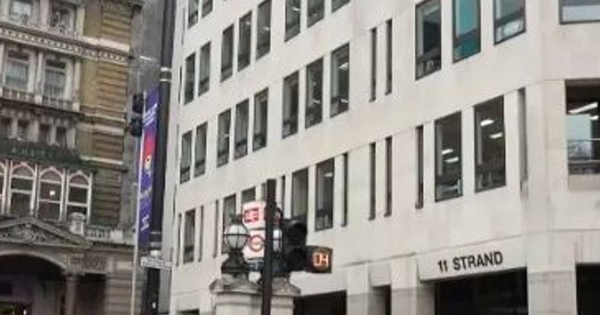 Bức tranh kinh tế Anh trên những con phố mua sắm