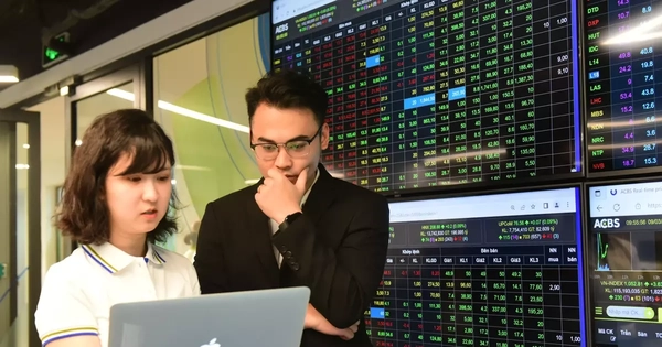 Bước vào tháng cuối năm, chứng khoán có 'dễ thở'?