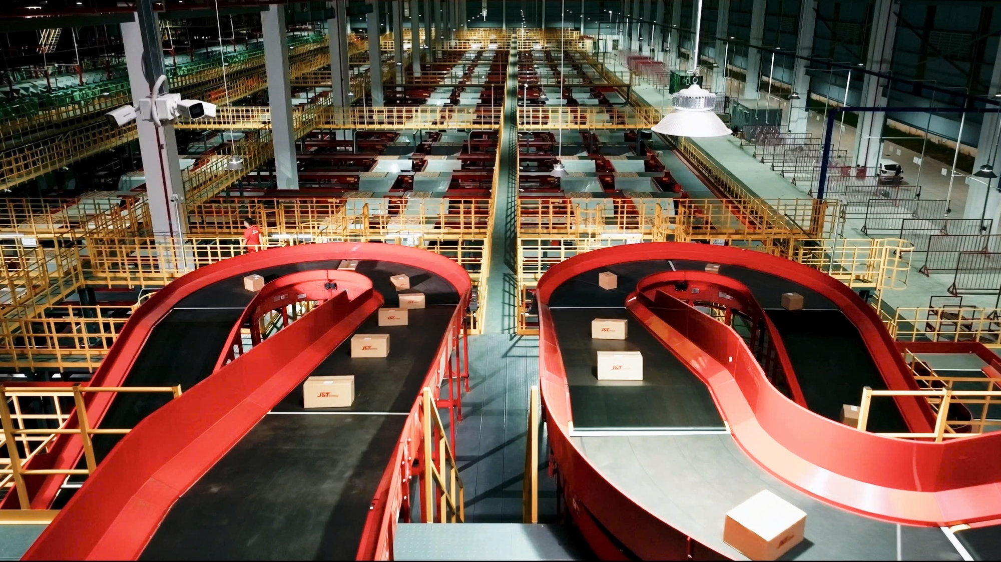 J&T Express tăng tốc hỗ trợ doanh nghiệp Việt mùa mua sắm cuối năm - Ảnh 1