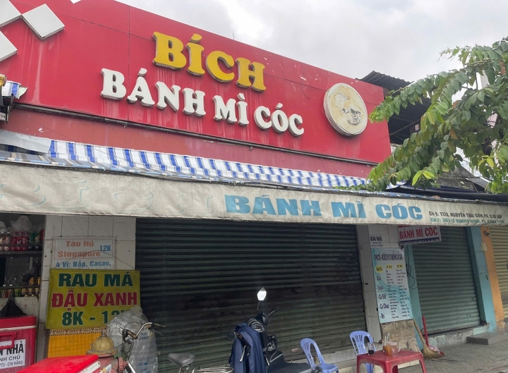 Sau vụ ngộ độc ở TP.HCM: Nhiều người e dè ăn bánh mì, sợ nguyên liệu 'trôi nổi' - Ảnh 3