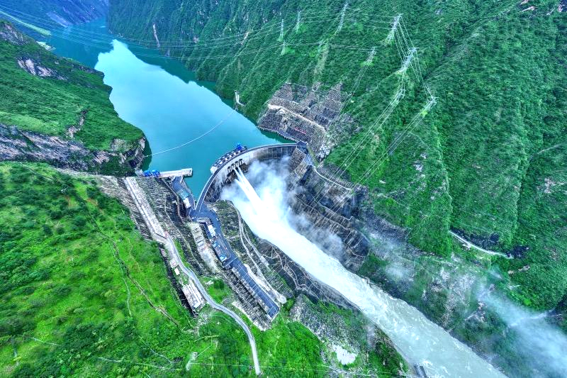 Kỳ tích chưa từng có: Quốc gia tỷ dân chặn đứng sông dữ trong 24 giờ, xây 2 đập thủy điện công suất khủng - Ảnh 2