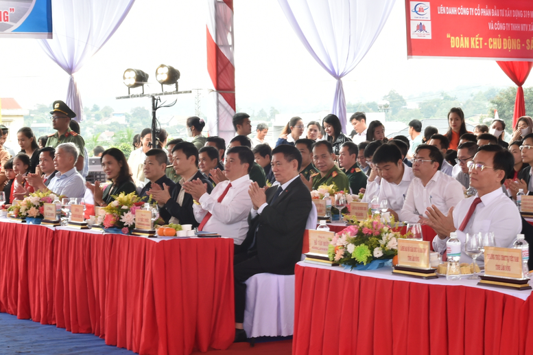 TỔNG THUẬT: Khởi công xây dựng các trường phổ thông nội trú tại các xã biên giới đất liền - Ảnh 18