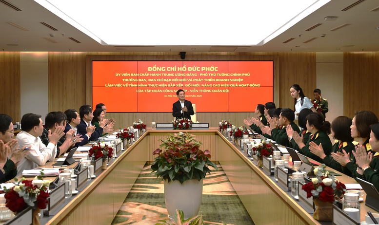 Phó Thủ tướng Hồ Đức Phớc làm việc với Tập đoàn Viettel - Ảnh 1