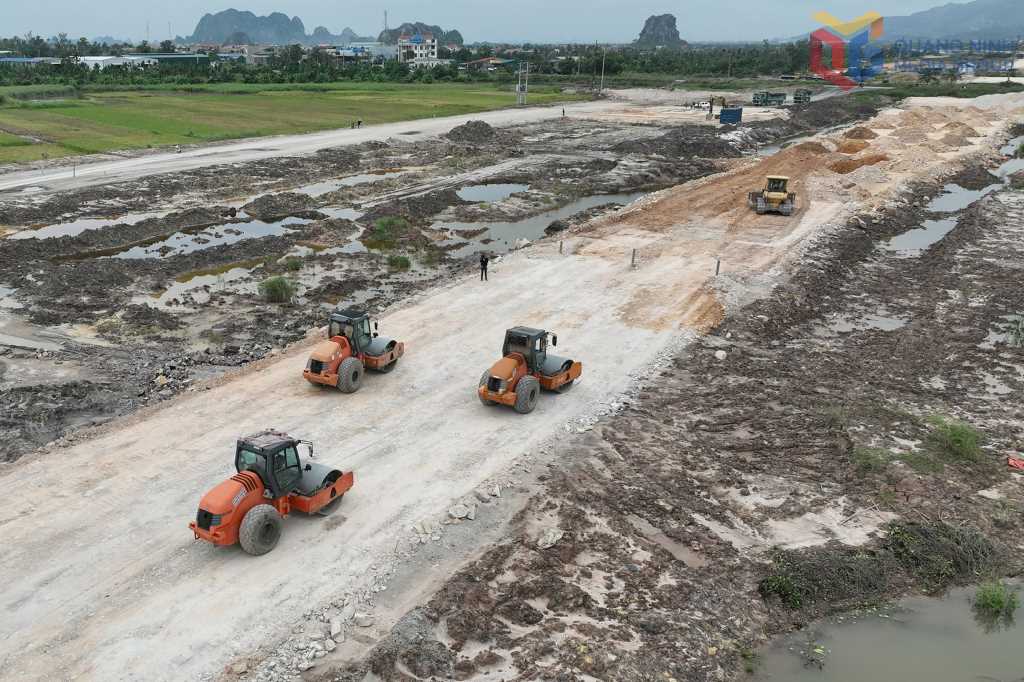 Siêu dự án 6.400 tỷ xuyên địa chất "đầm lầy", tạo hành lang kinh tế chiến lược - Ảnh 1