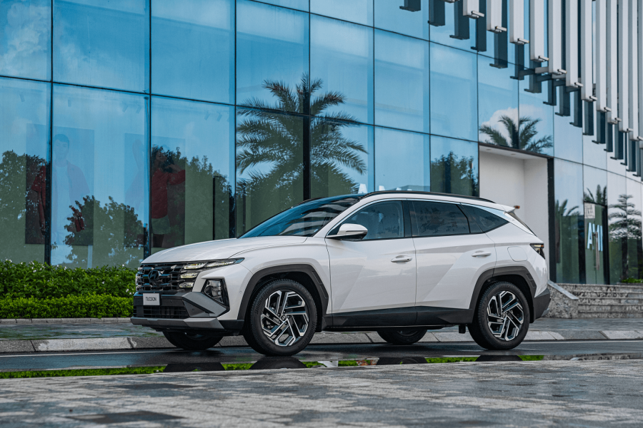 Mua xe ngoại thất đẹp, nhiều công nghệ nhưng giá chỉ tầm 1 tỷ đồng chọn Lynk & Co 01, Hyundai Tucson hay Ford Territory - Ảnh 5