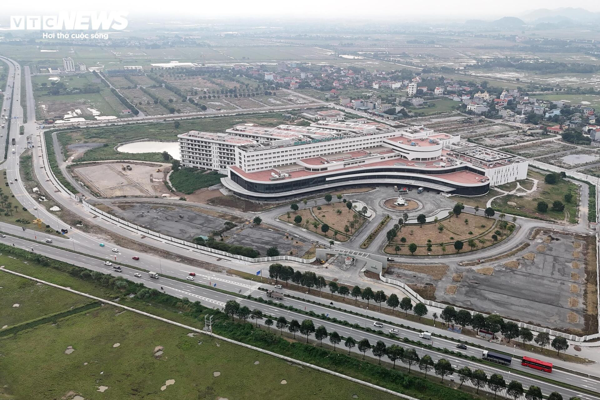 Diện mạo Bệnh viện Bạch Mai, Việt Đức cơ sở 2 trước ngày vận hành - Ảnh 8