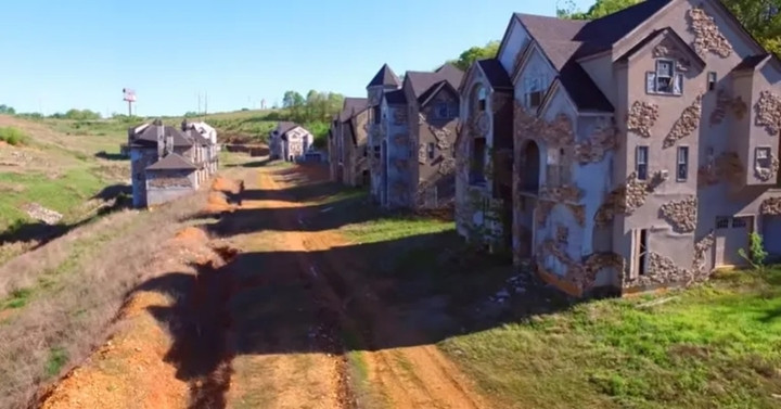 Có gì trong khu nghỉ dưỡng 1,6 tỷ USD bị bỏ hoang hơn thập kỷ? - Ảnh 8