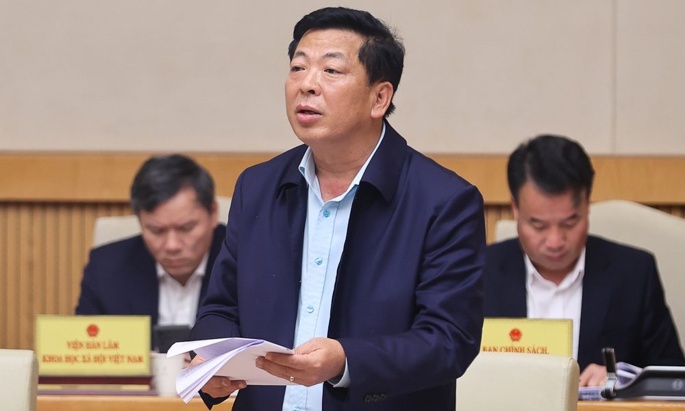 Bộ trưởng Xây dựng: Có hiện tượng đặt chỗ mua nhà ở xã hội, bán suất 200-500 triệu - Ảnh 1