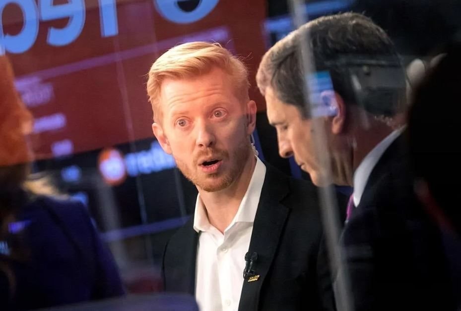 CEO trang web 'hiện tượng mạng' 35 tỷ USD chính thức trở thành tỷ phú sau 20 năm đồng sáng lập - Ảnh 1