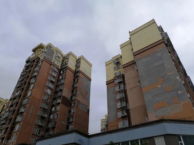 Ở tuổi 58, tôi rao bán căn hộ tầng 15 dù lỗ nặng: “Càng lên cao, cuộc sống càng ngột ngạt” - Ảnh 1