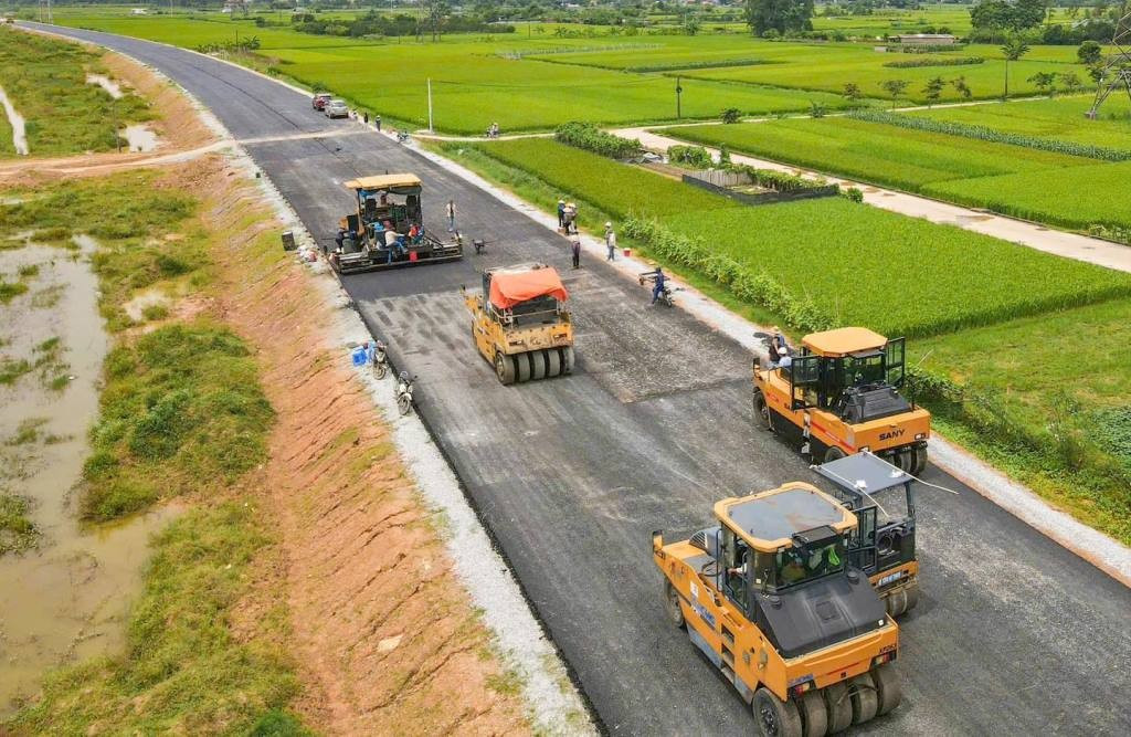 Hoàn thành 18 km đường song hành Vành đai 4 vào cuối năm nay - Ảnh 2