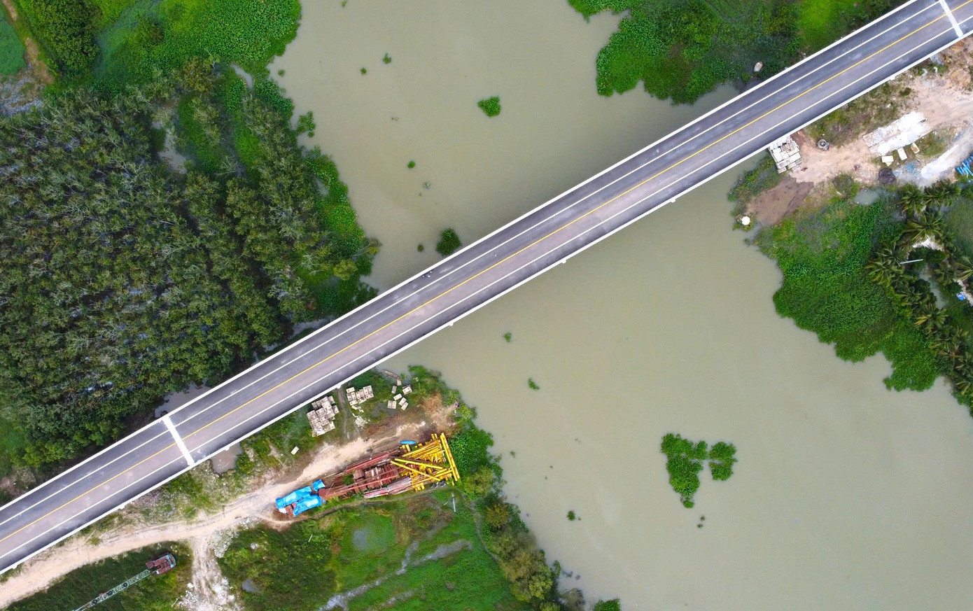 Nhìn toàn cảnh cầu vượt sông Sài Gòn nối TPHCM và Tây Ninh trước ngày thông xe - Ảnh 14