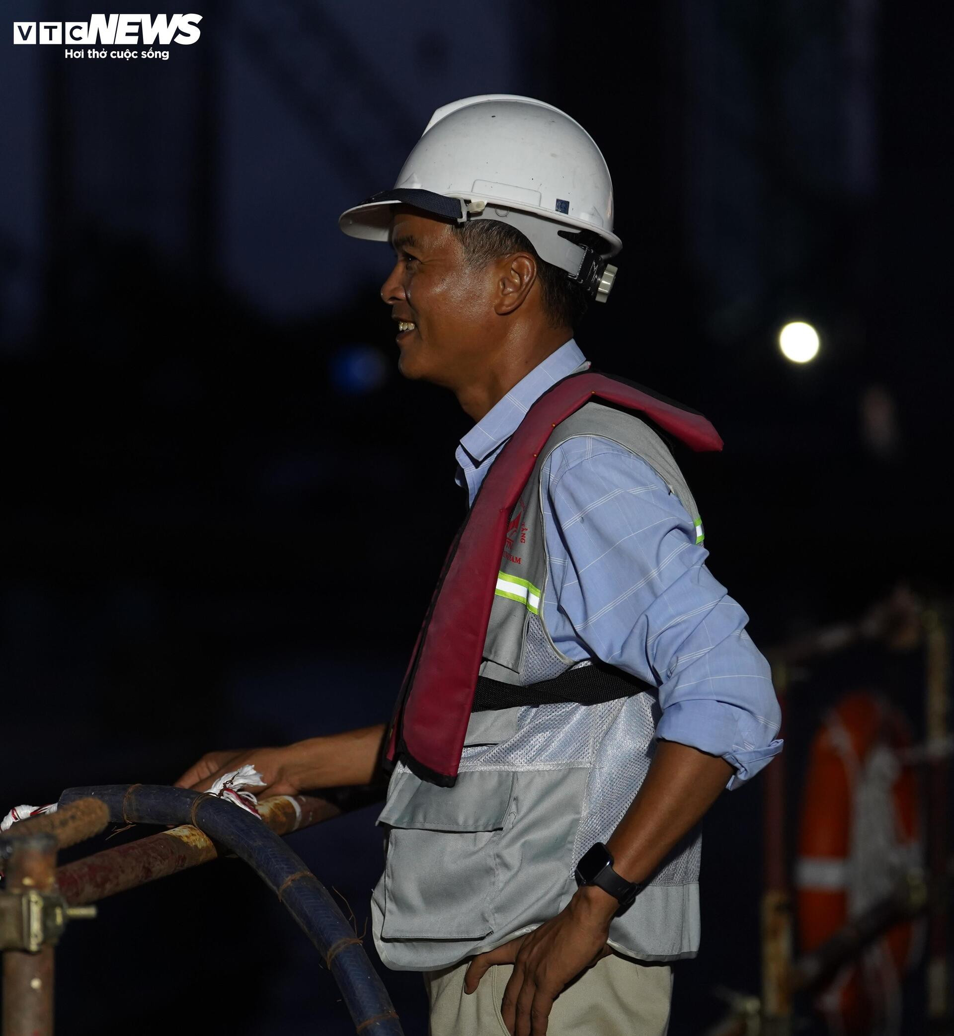 Xuyên đêm thi công cầu nối Cần Thơ - Vĩnh Long - Ảnh 2