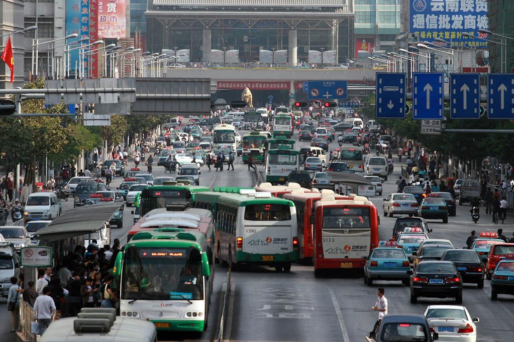 Hà Nội cấm xe máy xăng trong vành đai 1 từ 1/7/2026: Các thành phố lớn trên thế giới đã áp dụng từ bao giờ? - Ảnh 1