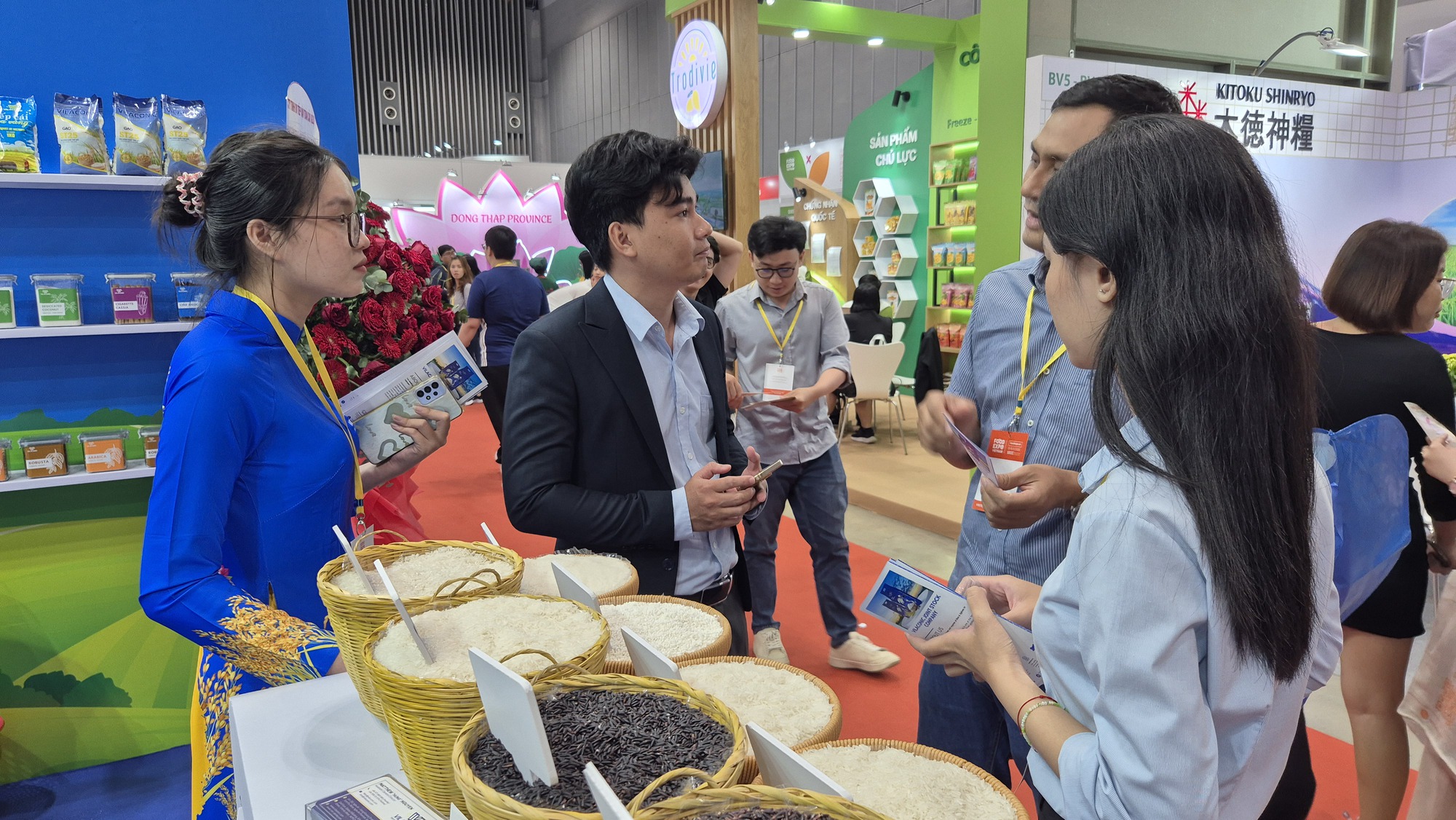 Gạo xuất khẩu Việt Nam trước thách thức mới - Ảnh 1