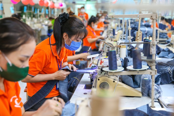 Tăng lương tối thiểu vùng từ 1-1-2026: Đã tính đến bối cảnh kinh tế - xã hội - Ảnh 1