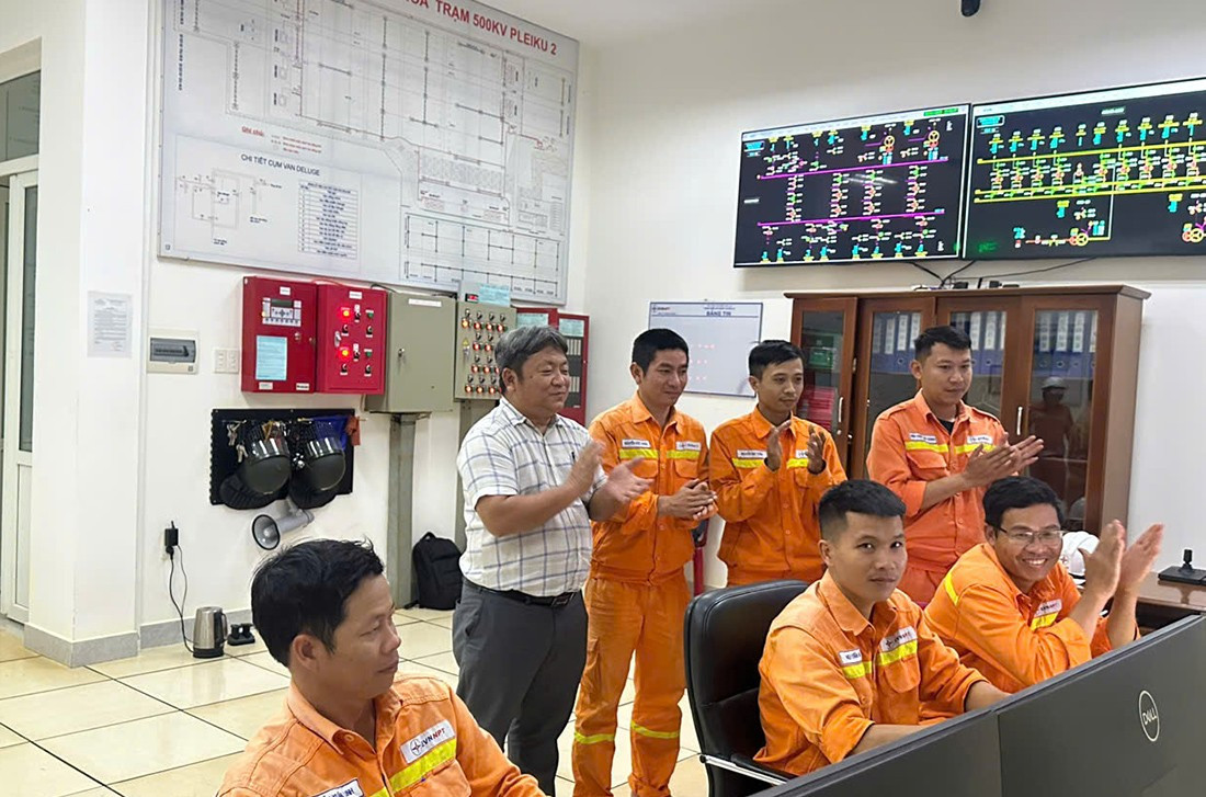 Đóng điện kháng bù ngang 500kV tại TBA 500kV Pleiku 2 - Ảnh 1