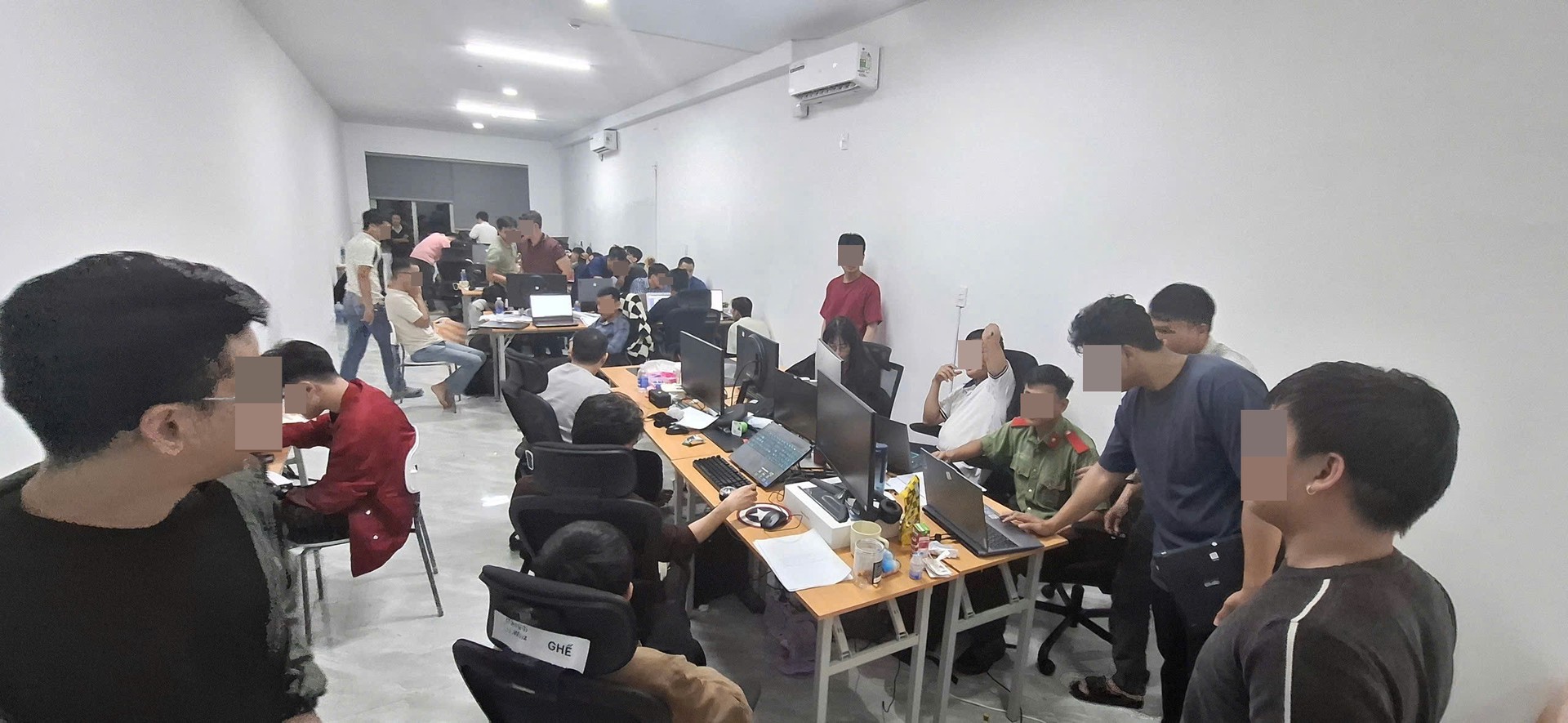 Đột kích công ty công nghệ ở Đà Nẵng: Công an phát hiện hàng chục kỹ sư Việt viết code cho loạt web cá cược, điều phối dòng tiền chảy về đối tác Campuchia - Ảnh 1