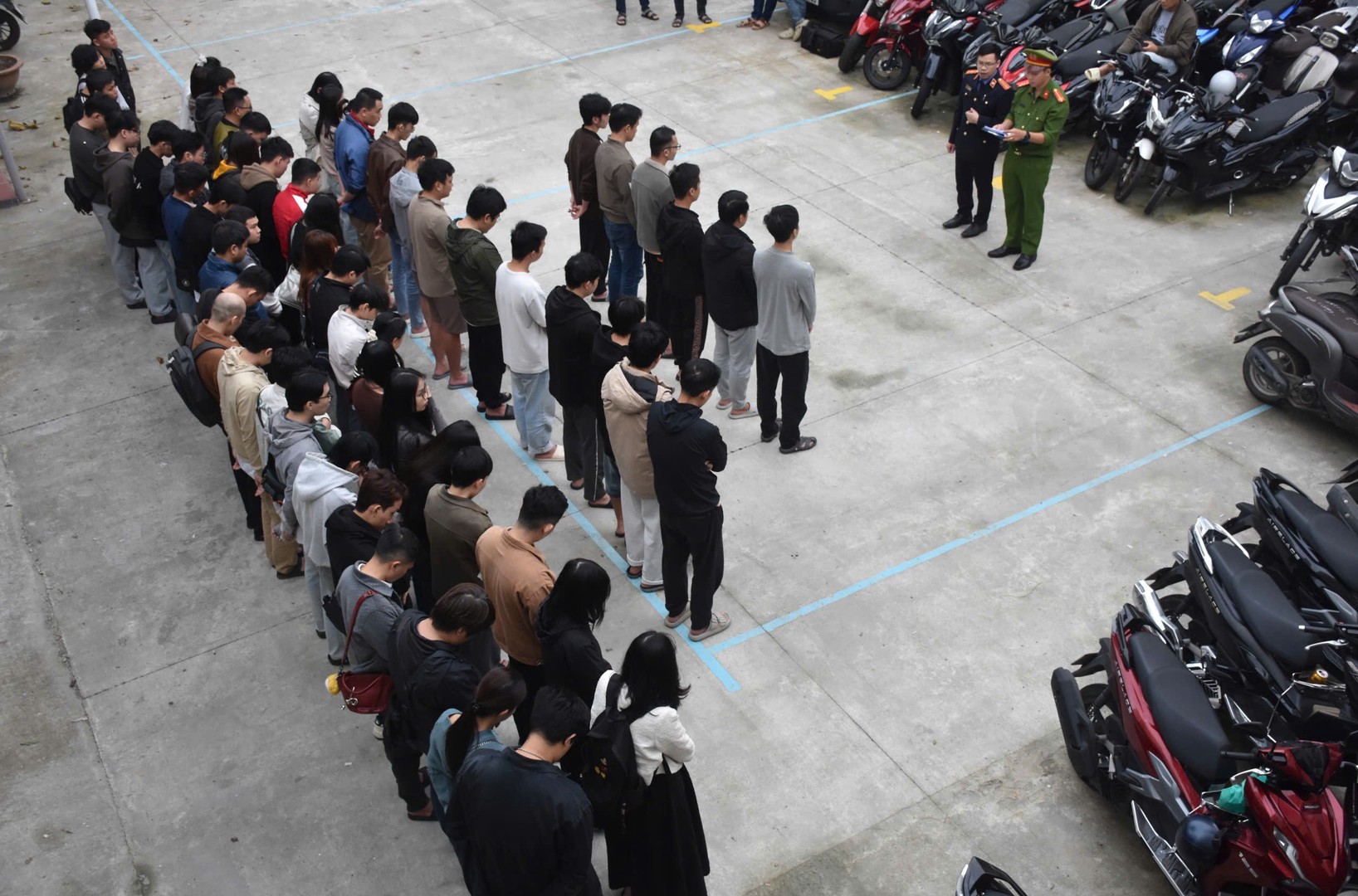 Đột kích công ty công nghệ ở Đà Nẵng: Công an phát hiện hàng chục kỹ sư Việt viết code cho loạt web cá cược, điều phối dòng tiền chảy về đối tác Campuchia - Ảnh 2