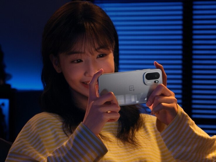 Mẫu điện thoại như "cú tát" vào các flagship: Chip 8 Elite, Màn 165Hz, Pin 7.800mAh, giá chưa đến 10 triệu - Ảnh 2