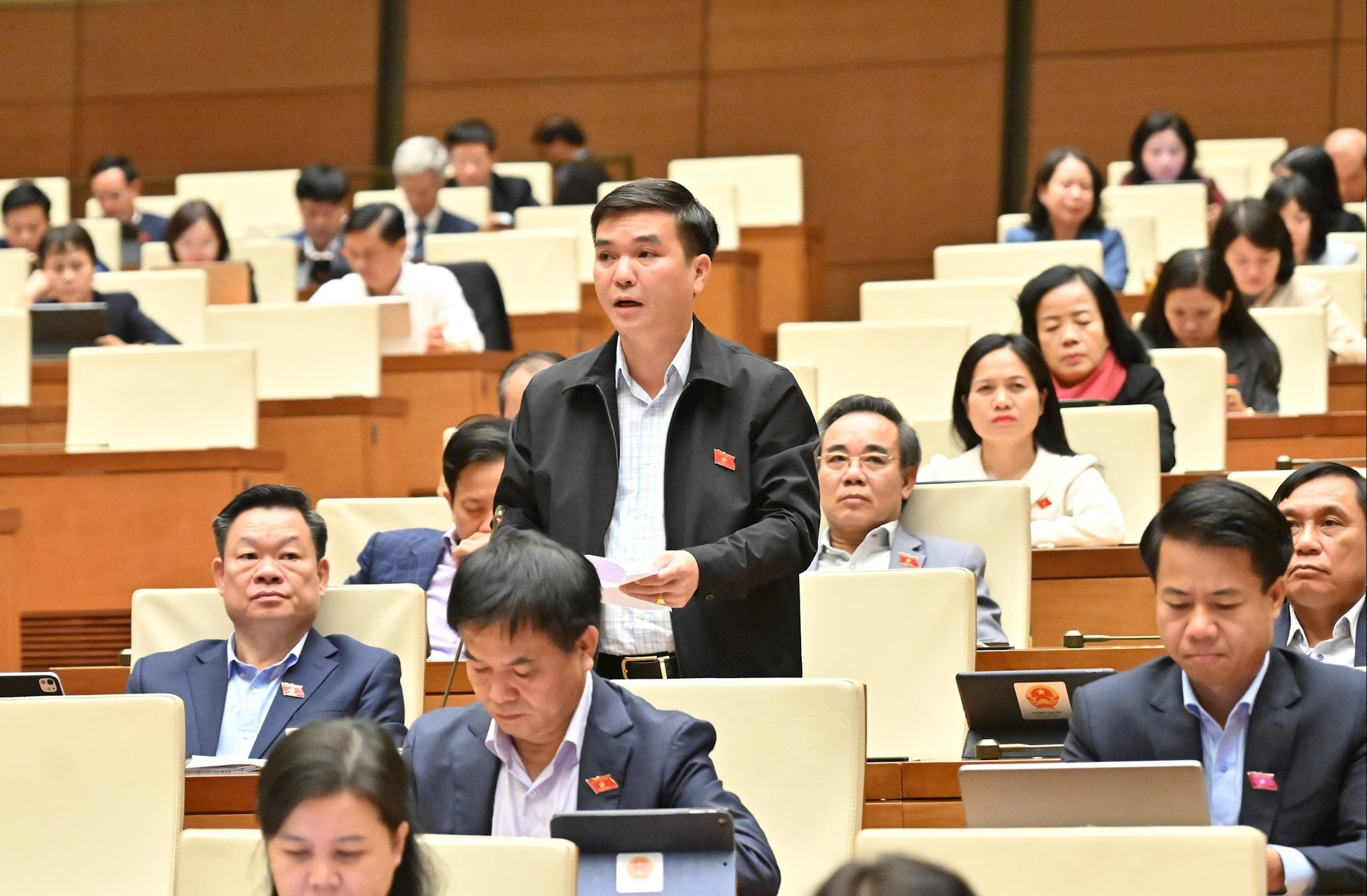 Cần cấm tuyệt đối ép mua bảo hiểm khi vay ngân hàng - Ảnh 1