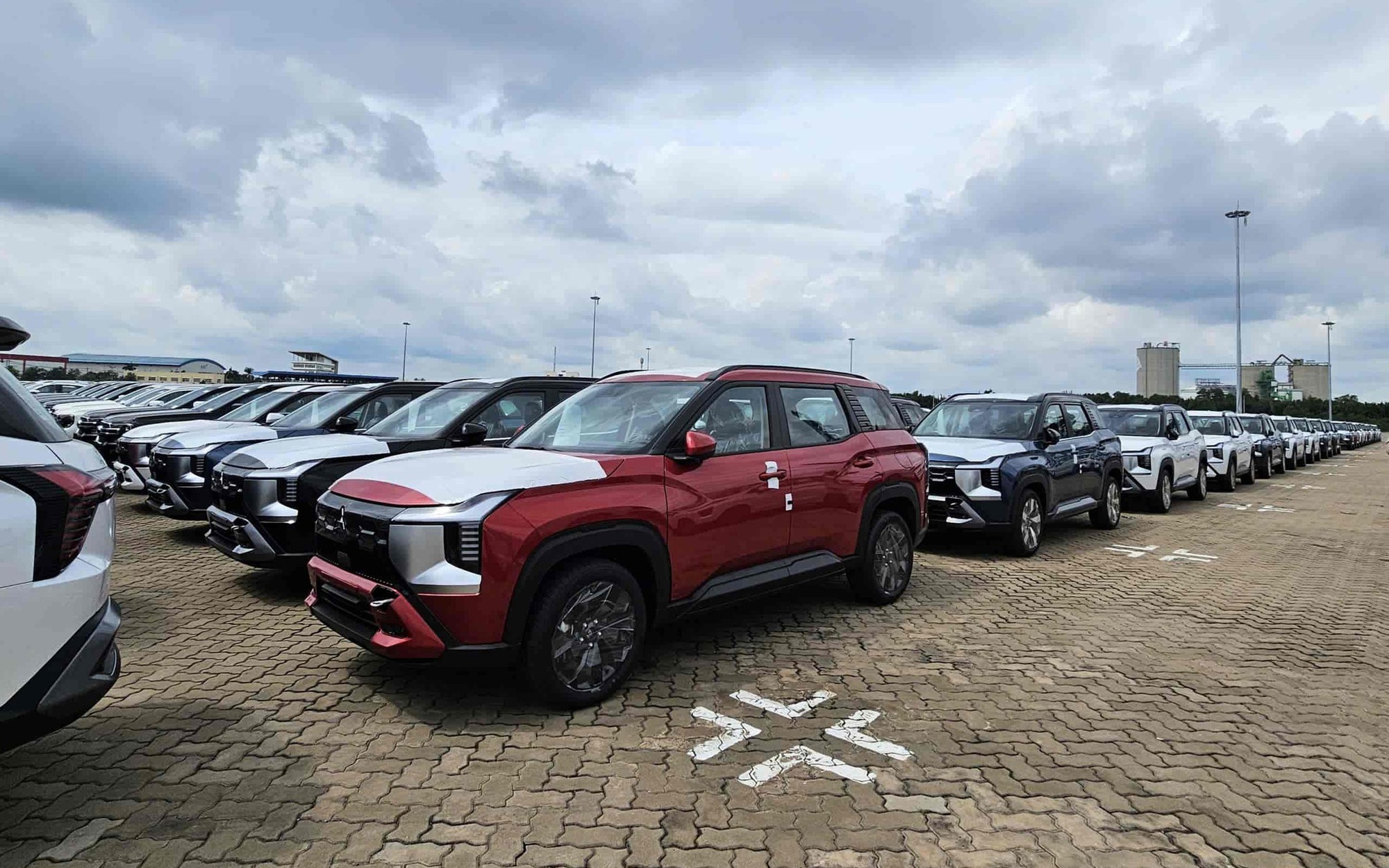 Mitsubishi Outlander dừng bán tại Việt Nam, mở đường cho Destinator, nhiều fan tiếc nuối - Ảnh 3