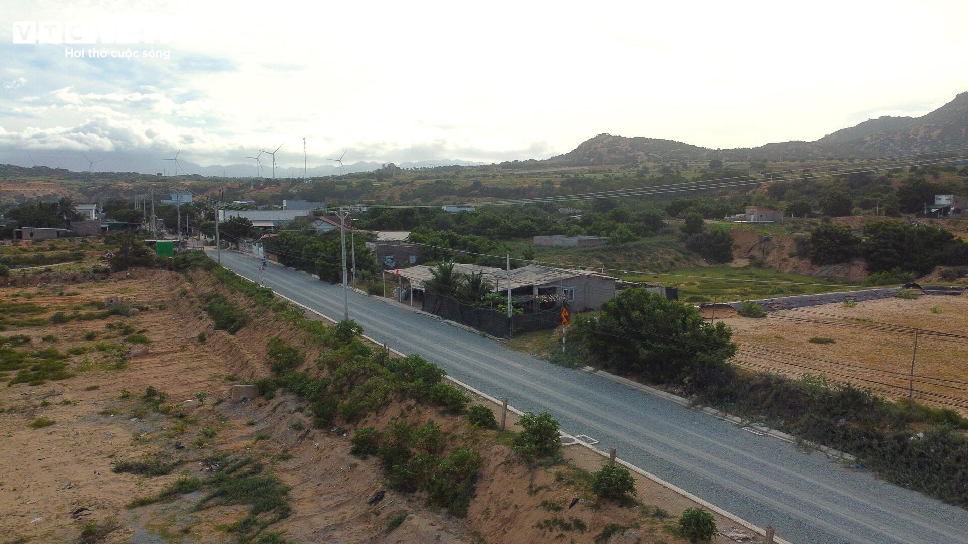 Cận cảnh khu đất ở Khánh Hòa dự kiến làm nhà máy điện hạt nhân - Ảnh 8