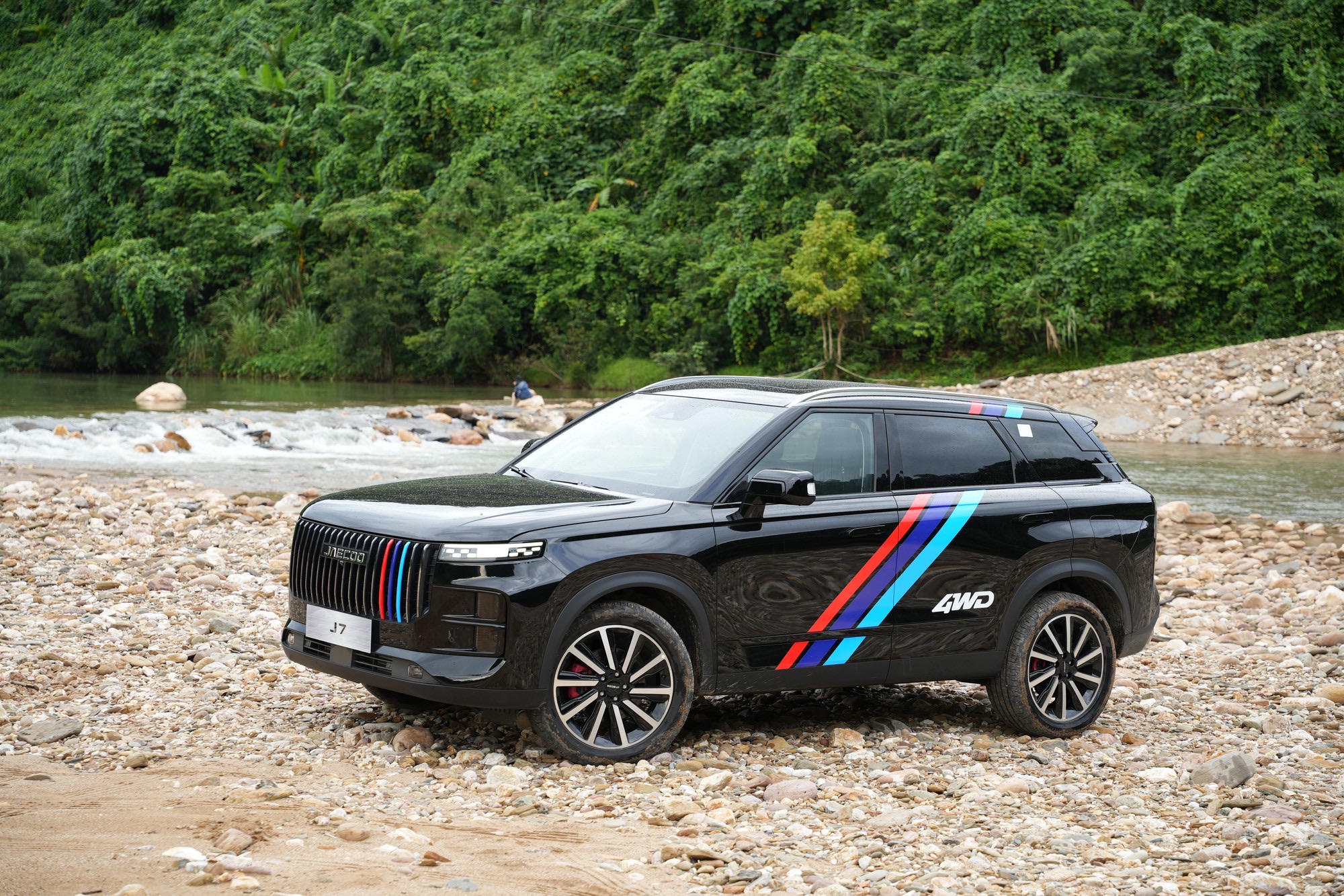 Omoda & Jaecoo tiếp tục giảm giá: Omoda C5 rẻ ngang Sonet, Jaecoo J7 ‘xanh chín’ với CX-5, Tucson - Ảnh 5