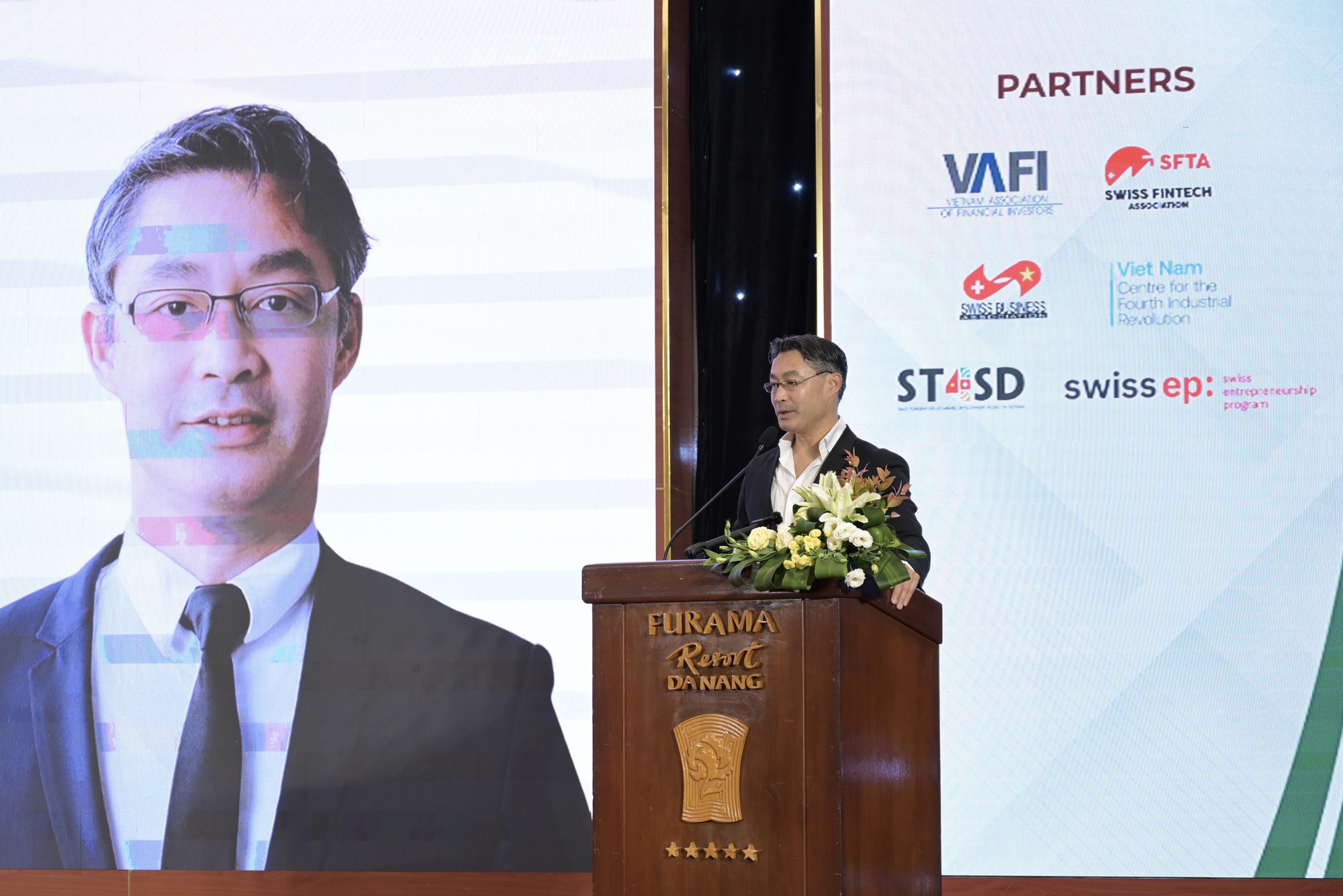 Long Châu đóng góp sáng kiến về y tế số tại Diễn đàn Kinh tế Thụy Sĩ – Việt Nam 2025 - Ảnh 1