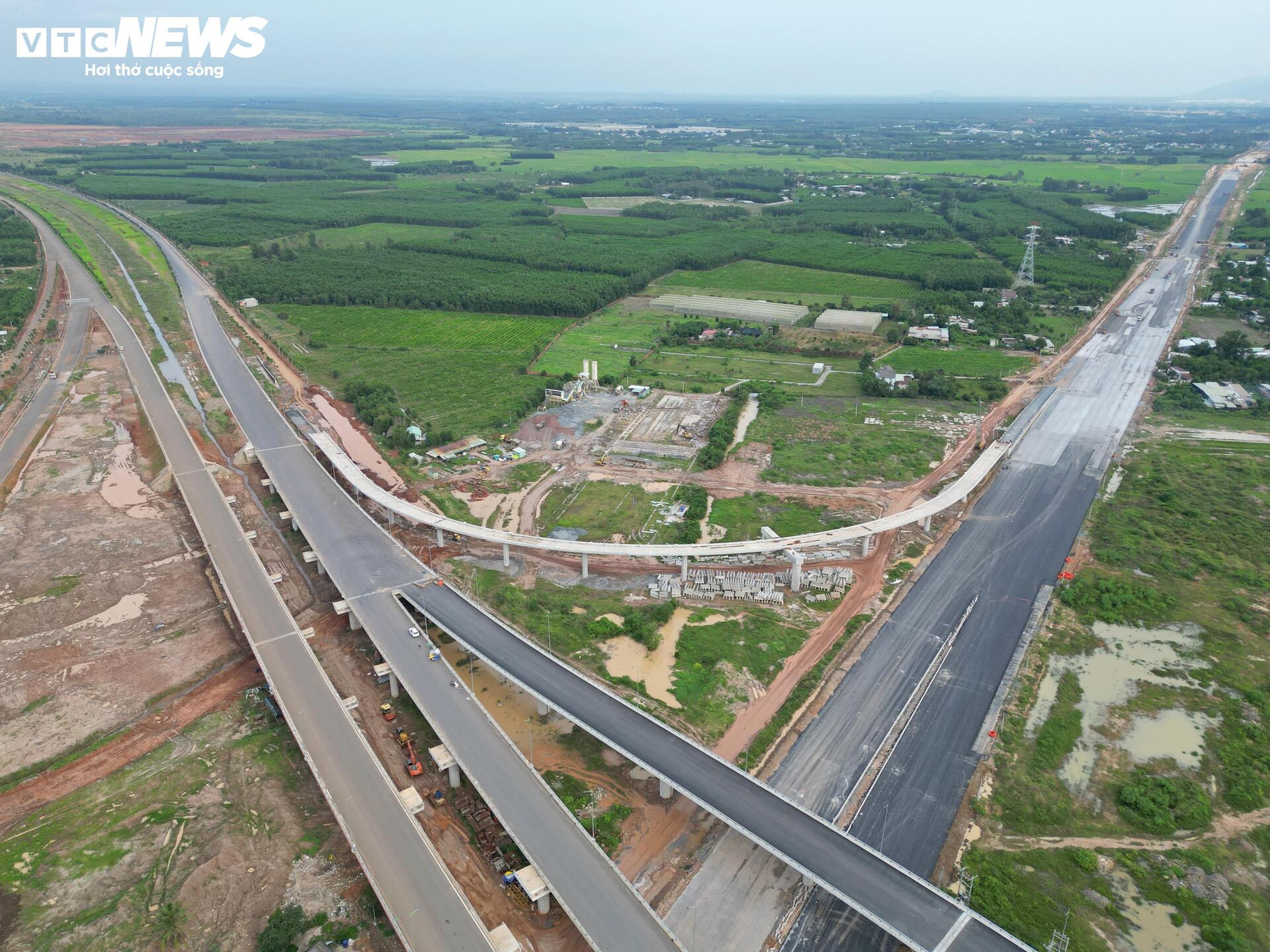Toàn cảnh tuyến đường nối sân bay Long Thành trước ngày thông xe - Ảnh 5