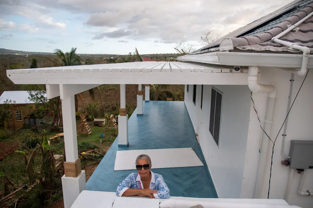Bão càn quét, nhà hàng xóm mất điện một loạt nhưng nhà mình vẫn có điện dùng thoải mái: Bí quyết nằm ở công nghệ ‘đắt xắt ra miếng’ - Ảnh 1
