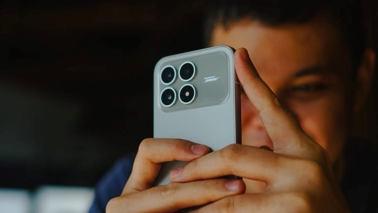 Một dòng smartphone ‘vua hiệu năng giá tốt’ vừa được đưa trở lại Việt Nam: Giá 17 triệu mà chip đỉnh nóc, loa công nghệ Bose, pin lớn nhất phân khúc - Ảnh 3