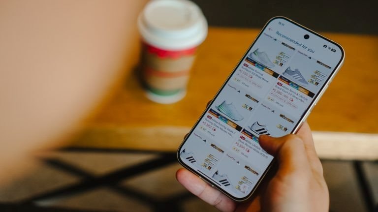 Một dòng smartphone ‘vua hiệu năng giá tốt’ vừa được đưa trở lại Việt Nam: Giá 17 triệu mà chip đỉnh nóc, loa công nghệ Bose, pin lớn nhất phân khúc - Ảnh 5