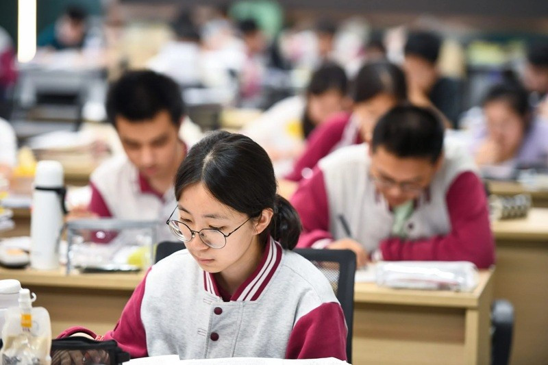 Giáo dục khắc nghiệt có thể giúp Trung Quốc thắng trong cuộc đua AI - Ảnh 1