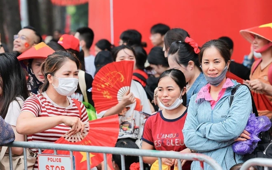 Kỷ lục: Hà Nội vừa thu hơn 120.000 tỷ đồng, vượt qua cả thời hoàng kim - Ảnh 1