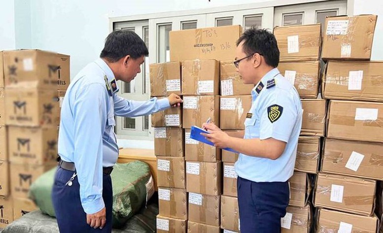 TPHCM phát hiện hơn 372.000 sản phẩm vi phạm trong gần một tháng - Ảnh 1