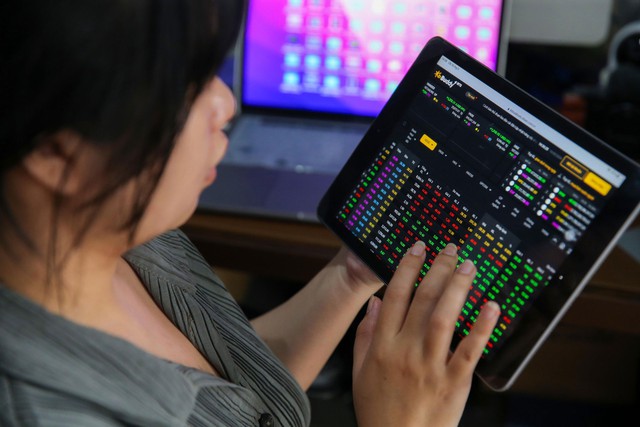 Chứng khoán Hòa Bình bị đình chỉ một phần hoạt động giao dịch - Ảnh 1