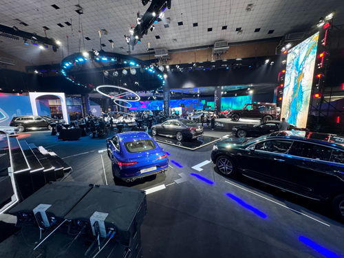 Hãng ô tô đua nhau "ra riêng" - Ảnh 1