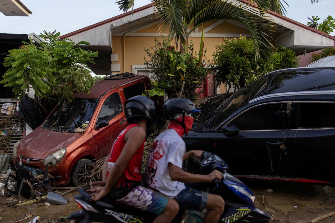 Bão cuồng phong Kalmaegi quá hung tàn, tất cả đều bị phá hủy: Những hình ảnh flycam lột tả sự thảm khốc - Ảnh 11