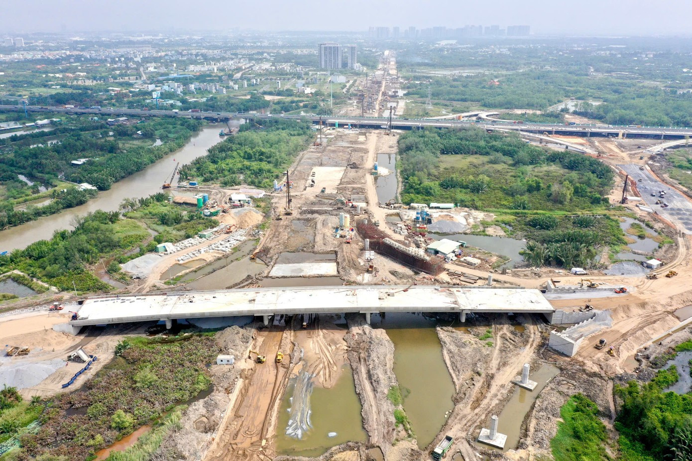 Giải ngân đầu tư công: Địa phương loay hoay sau sáp nhập - Ảnh 1