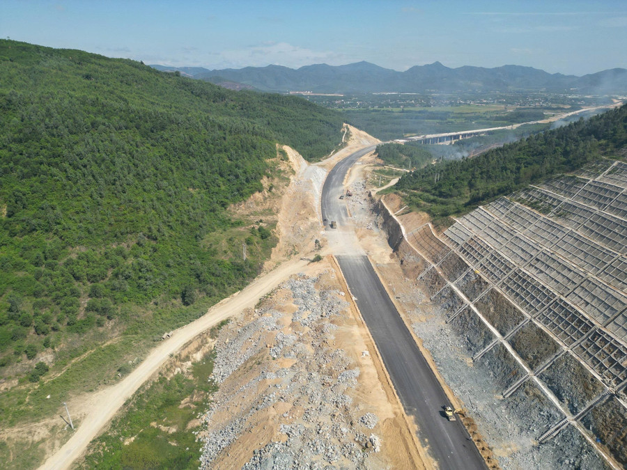 Giám đốc doanh nghiệp thi công đường cao tốc Quy Nhơn – Chí Thạnh bị truy đuổi, hành hung - Ảnh 1