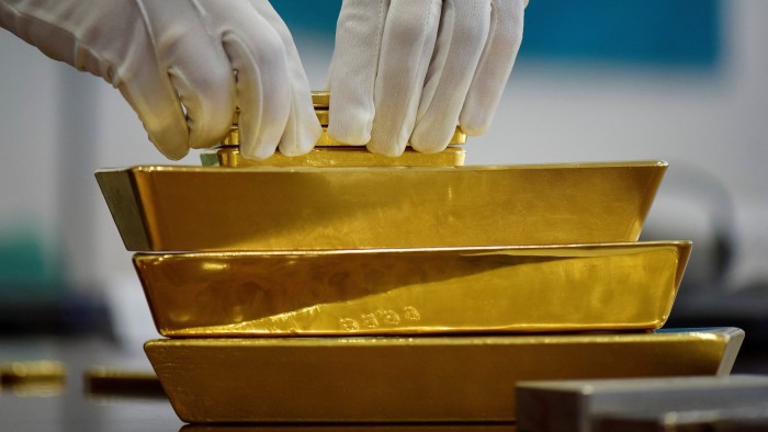 Vì sao Trung Quốc thay đổi cách đánh thuế vàng giữa lúc giá vàng lập đỉnh? - Ảnh 1