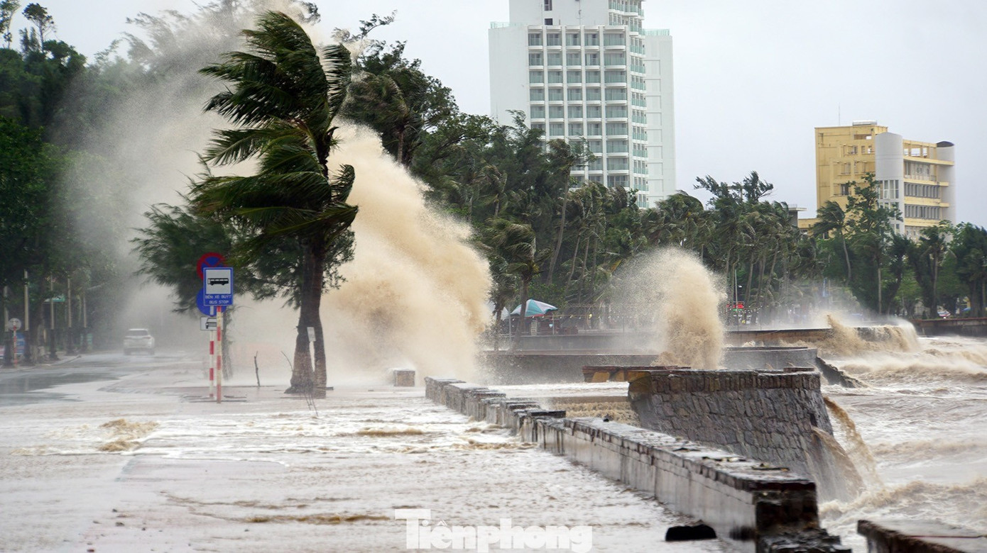 Bão số 15 áp sát, Bộ Xây dựng phát thông báo khẩn - Ảnh 1