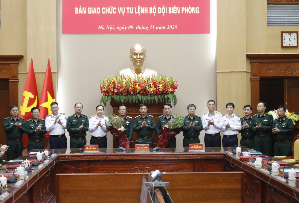 Đại tướng Phan Văn Giang chủ trì Hội nghị bàn giao chức vụ Tư lệnh Bộ đội Biên phòng - Ảnh 2